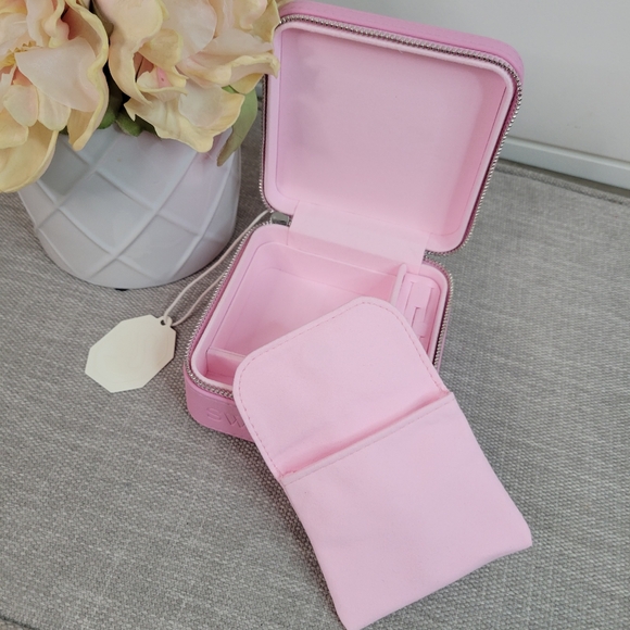 Swarovski Iconic Swan COG Pink Zip Travel Jewelry Box - Picture 10 of 13